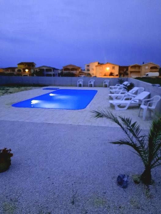 Penzion U Kapitana Apartment วีร์ ภายนอก รูปภาพ