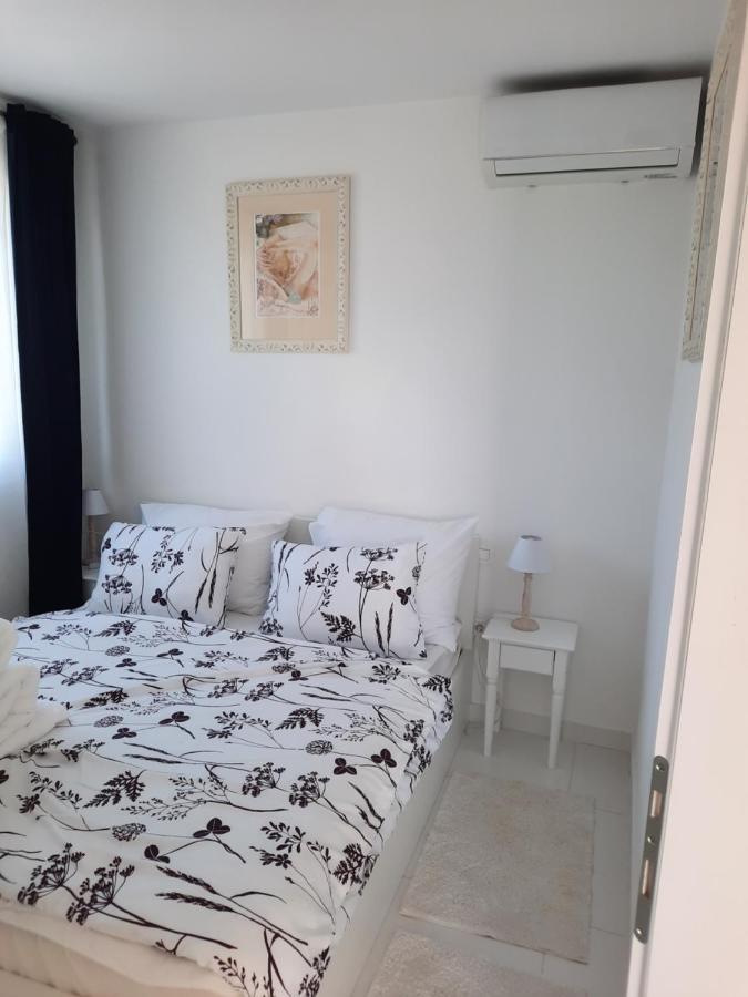 Penzion U Kapitana Apartment วีร์ ภายนอก รูปภาพ
